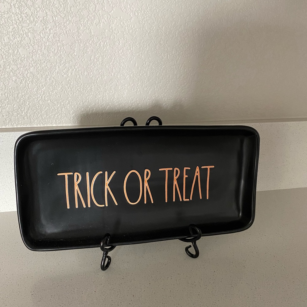 NEW RAE DUNN TRICK OR TREAT PLATTER (STAND NOT INCLUDED)